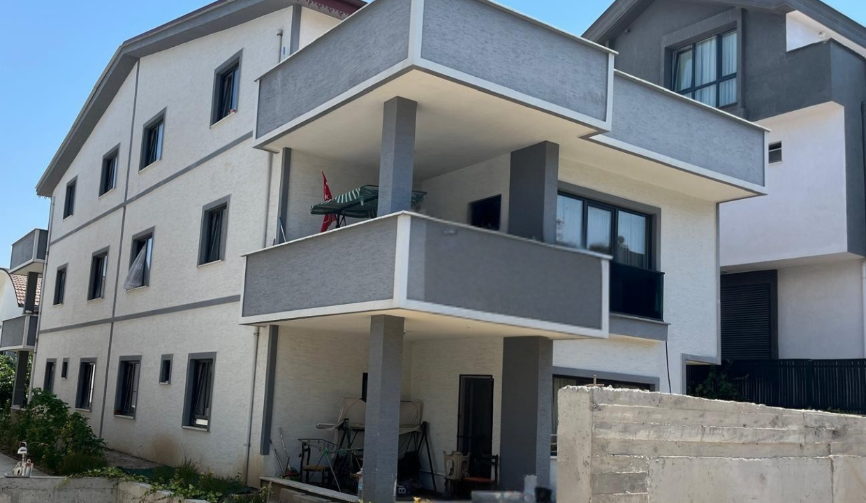 halısız villa